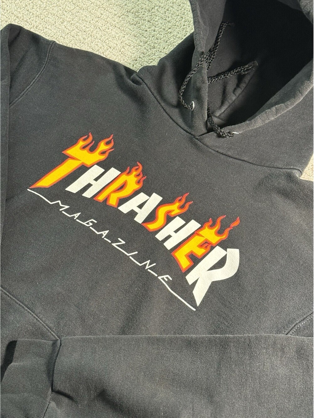 Thrasher Flame Logo Black Pullover Fleece Hoodie Graphic Print Pockets Women SM